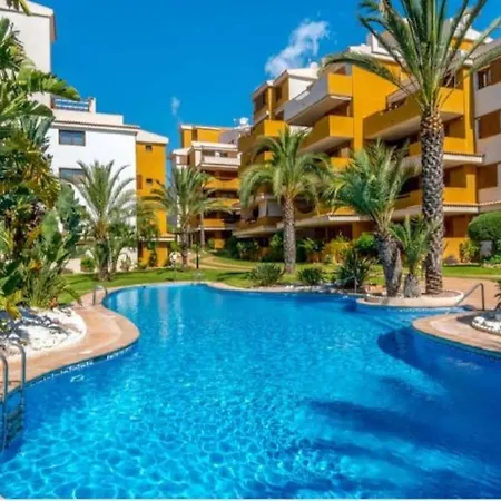 Espana - Punta Prima Orihuela Costa - Large For 6-people 85m2 And Terrace 40m2 Air Conditioning Wi-fi Living Kitchen 2 Bedrooms 2 Bathrooms 3 Swimming Pools Parking Security To The Sea 200m Only 40 Min To The Airport *