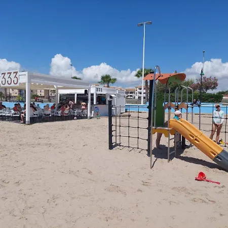 Lägenhet Espana - Punta Prima Orihuela Costa - Large For 6-people 85m2 And Terrace 40m2 Air Conditioning Wi-fi Living Kitchen 2 Bedrooms 2 Bathrooms 3 Swimming Pools Parking Security To The Sea 200m Only 40 Min To The Airport Torrevieja