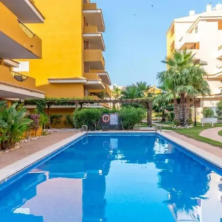 Espana - Punta Prima Orihuela Costa - Large For 6-people 85m2 And Terrace 40m2 Air Conditioning Wi-fi Living Kitchen 2 Bedrooms 2 Bathrooms 3 Swimming Pools Parking Security To The Sea 200m Only 40 Min To The Airport Lejlighed