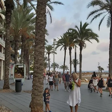 Lägenhet Espana - Punta Prima Orihuela Costa - Large For 6-people 85m2 And Terrace 40m2 Air Conditioning Wi-fi Living Kitchen 2 Bedrooms 2 Bathrooms 3 Swimming Pools Parking Security To The Sea 200m Only 40 Min To The Airport *