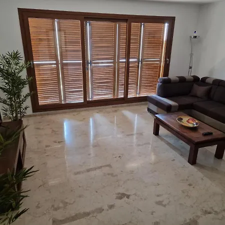 Espana - Punta Prima Orihuela Costa - Large For 6-people 85m2 And Terrace 40m2 Air Conditioning Wi-fi Living Kitchen 2 Bedrooms 2 Bathrooms 3 Swimming Pools Parking Security To The Sea 200m Only 40 Min To The Airport Lägenhet Torrevieja
