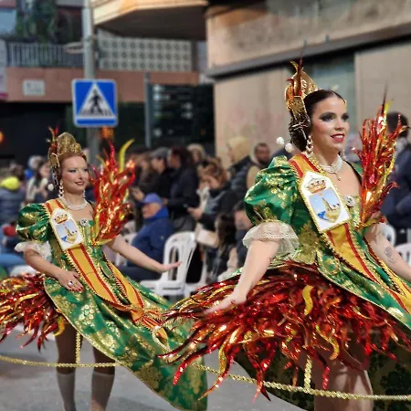 Lejlighed Espana - Punta Prima Orihuela Costa - Large For 6-people 85m2 And Terrace 40m2 Air Conditioning Wi-fi Living Kitchen 2 Bedrooms 2 Bathrooms 3 Swimming Pools Parking Security To The Sea 200m Only 40 Min To The Airport *