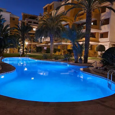 Espana - Punta Prima Orihuela Costa - Large For 6-people 85m2 And Terrace 40m2 Air Conditioning Wi-fi Living Kitchen 2 Bedrooms 2 Bathrooms 3 Swimming Pools Parking Security To The Sea 200m Only 40 Min To The Airport Lägenhet