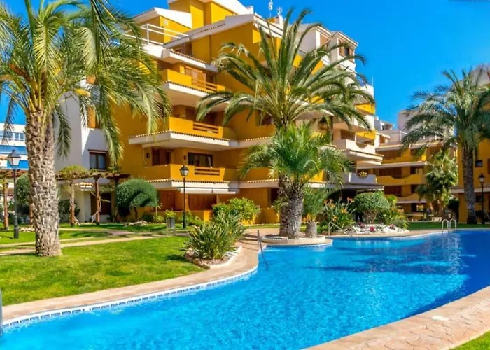 Espana - Punta Prima Orihuela Costa - Large For 6-people 85m2 And Terrace 40m2 Air Conditioning Wi-fi Living Kitchen 2 Bedrooms 2 Bathrooms 3 Swimming Pools Parking Security To The Sea 200m Only 40 Min To The Airport * 托雷维耶哈