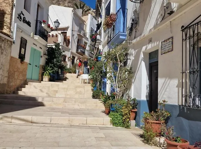 Espana - Punta Prima Orihuela Costa - Large For 6-people 85m2 And Terrace 40m2 Air Conditioning Wi-fi Living Kitchen 2 Bedrooms 2 Bathrooms 3 Swimming Pools Parking Security To The Sea 200m Only 40 Min To The Airport