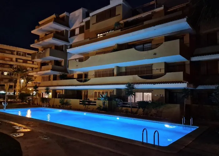 Espana - Punta Prima Orihuela Costa - Large For 6-people 85m2 And Terrace 40m2 Air Conditioning Wi-fi Living Kitchen 2 Bedrooms 2 Bathrooms 3 Swimming Pools Parking Security To The Sea 200m Only 40 Min To The Airport