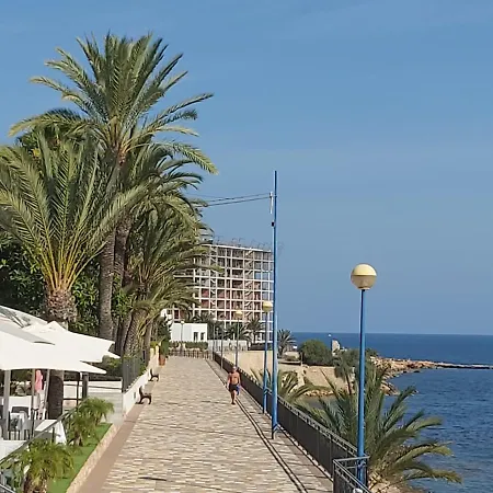 Appartement Espana - Punta Prima Orihuela Costa - Large For 6-people 85m2 And Terrace 40m2 Air Conditioning Wi-fi Living Kitchen 2 Bedrooms 2 Bathrooms 3 Swimming Pools Parking Security To The Sea 200m Only 40 Min To The Airport Torrevieja